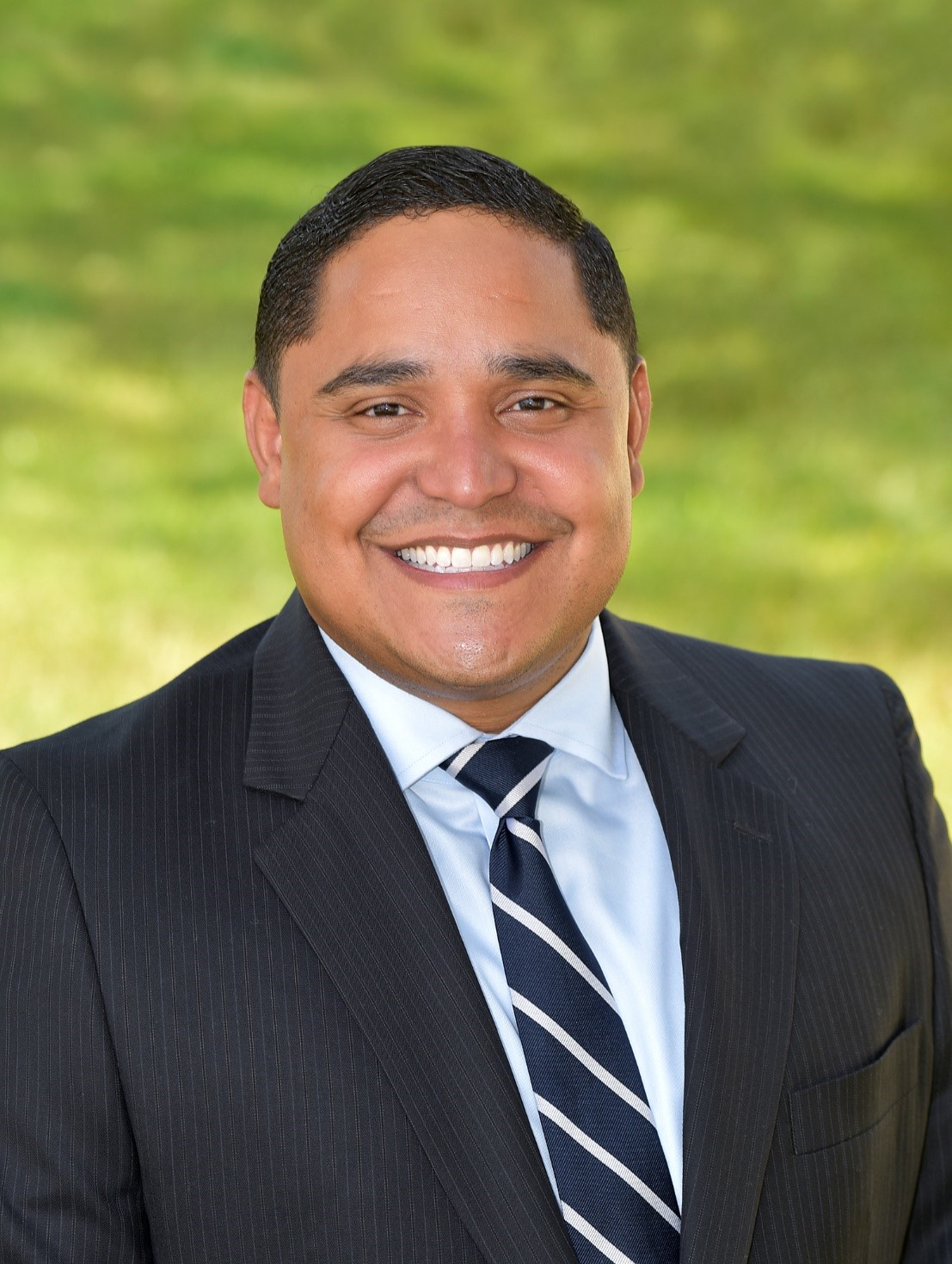 Headshot of Dr. Navarro Orthodontist